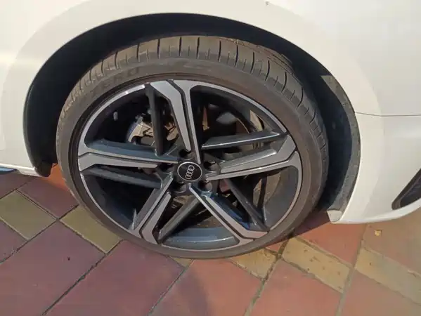 Audi A4L 2024