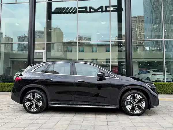 Mercedes-Benz EQE SUV 2024