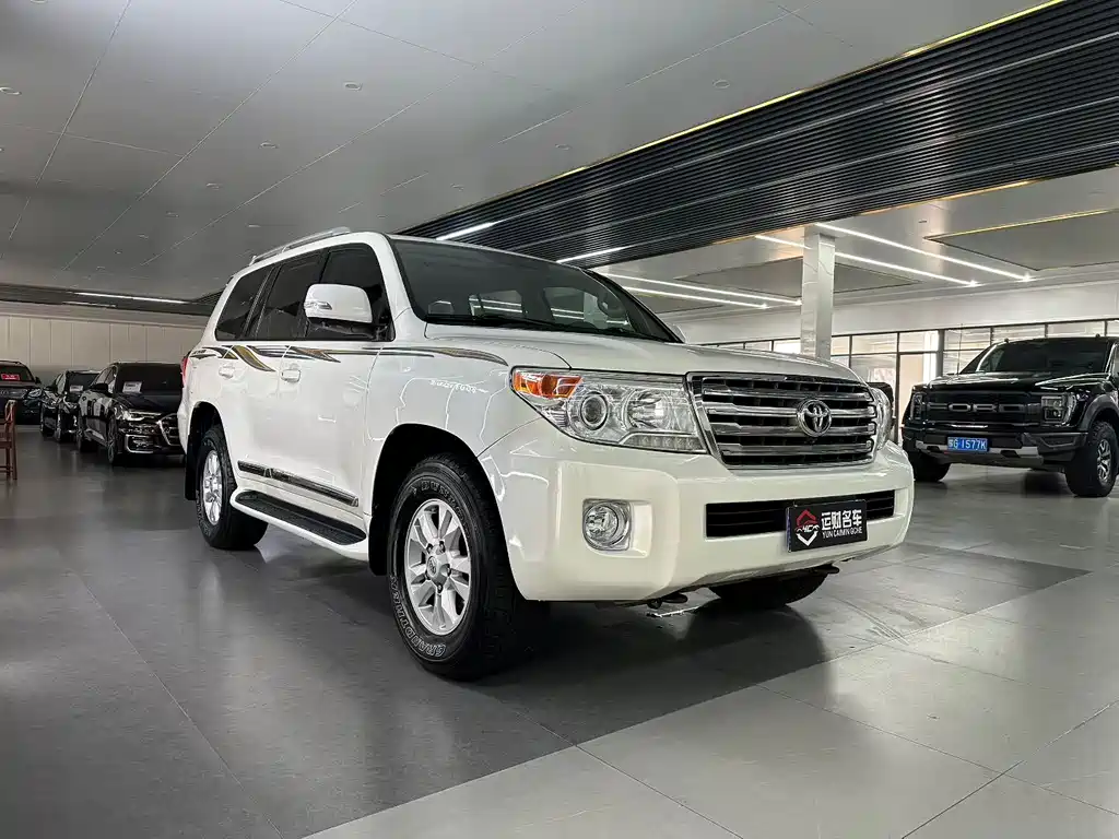 Toyota Land Cruiser 2015 — фото 3