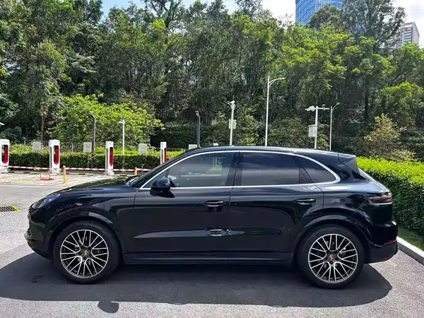 Porsche Cayenne 2023