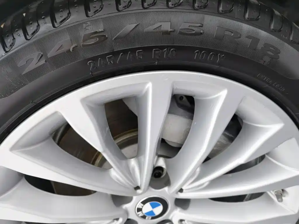 BMW 5 Series New Energy 2020 — фото 24
