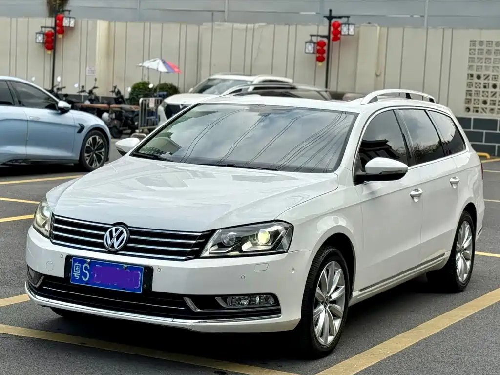 Volkswagen Magotan 2013