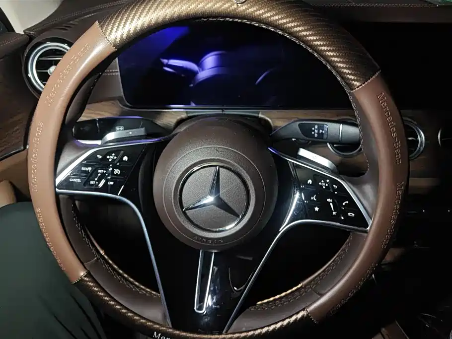 Mercedes-Benz E-Class 2022 — фото 15