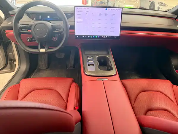 Xiaomi SU7 2025