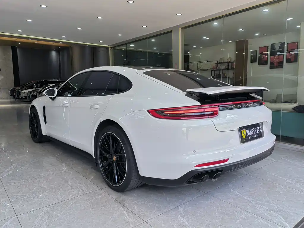 Porsche Panamera 2020 — фото 16