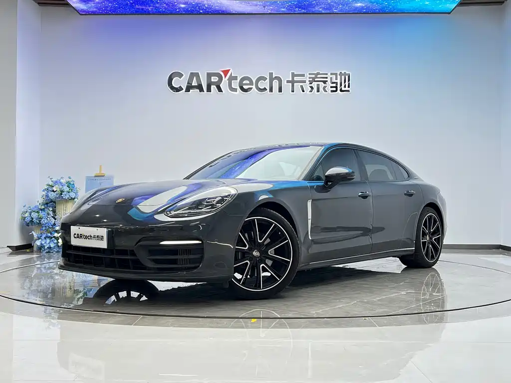 Porsche Panamera 2021 — фото 1