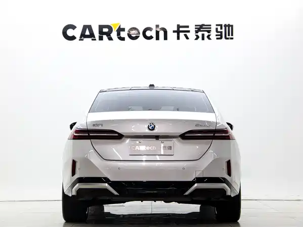 BMW 5 Series 2024