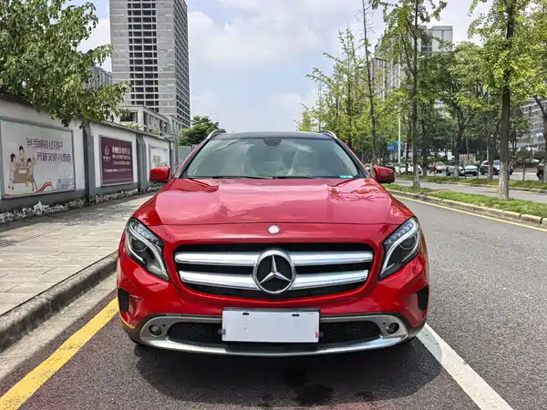 Mercedes-Benz GLA 2015