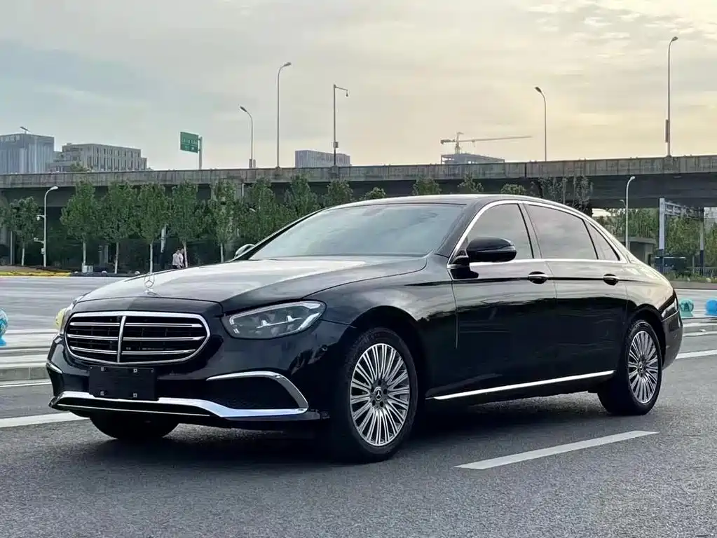 Mercedes-Benz E-Class 2023