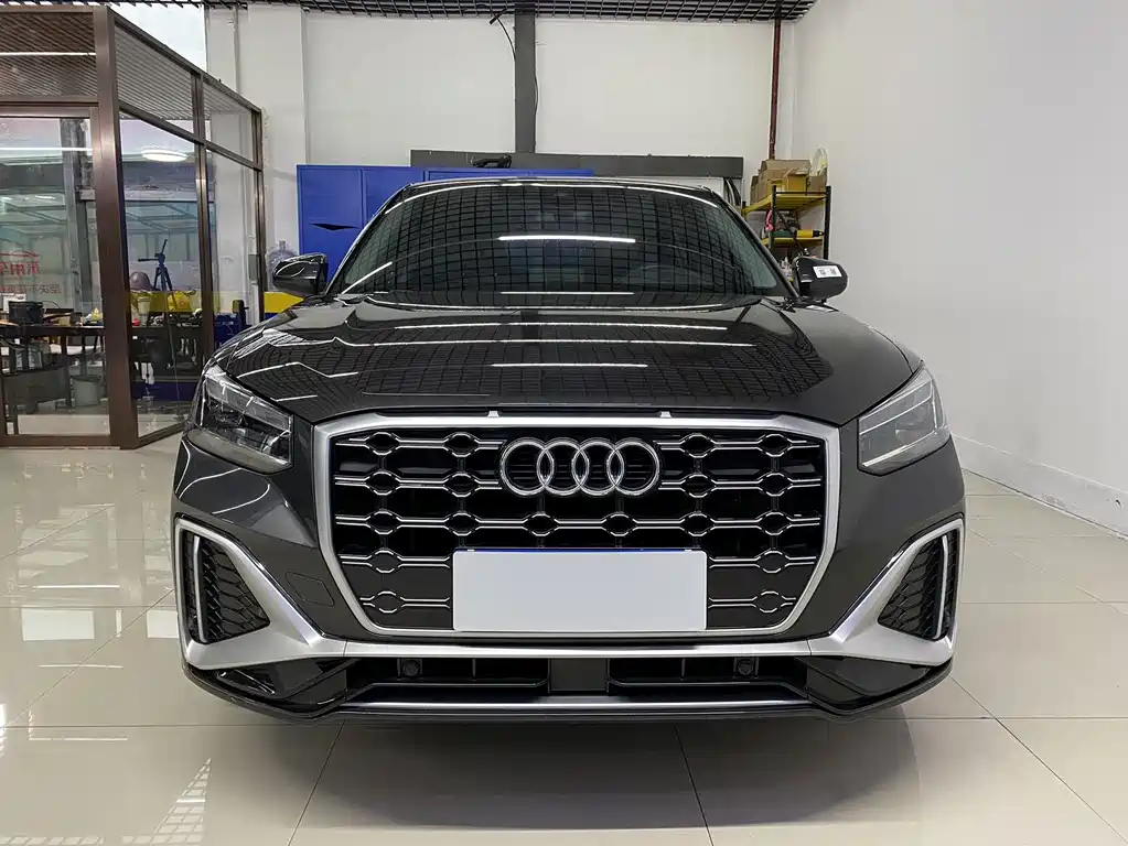Audi Q2L 2022
