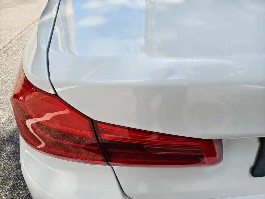 BMW 5 Series 2019 — фото 11