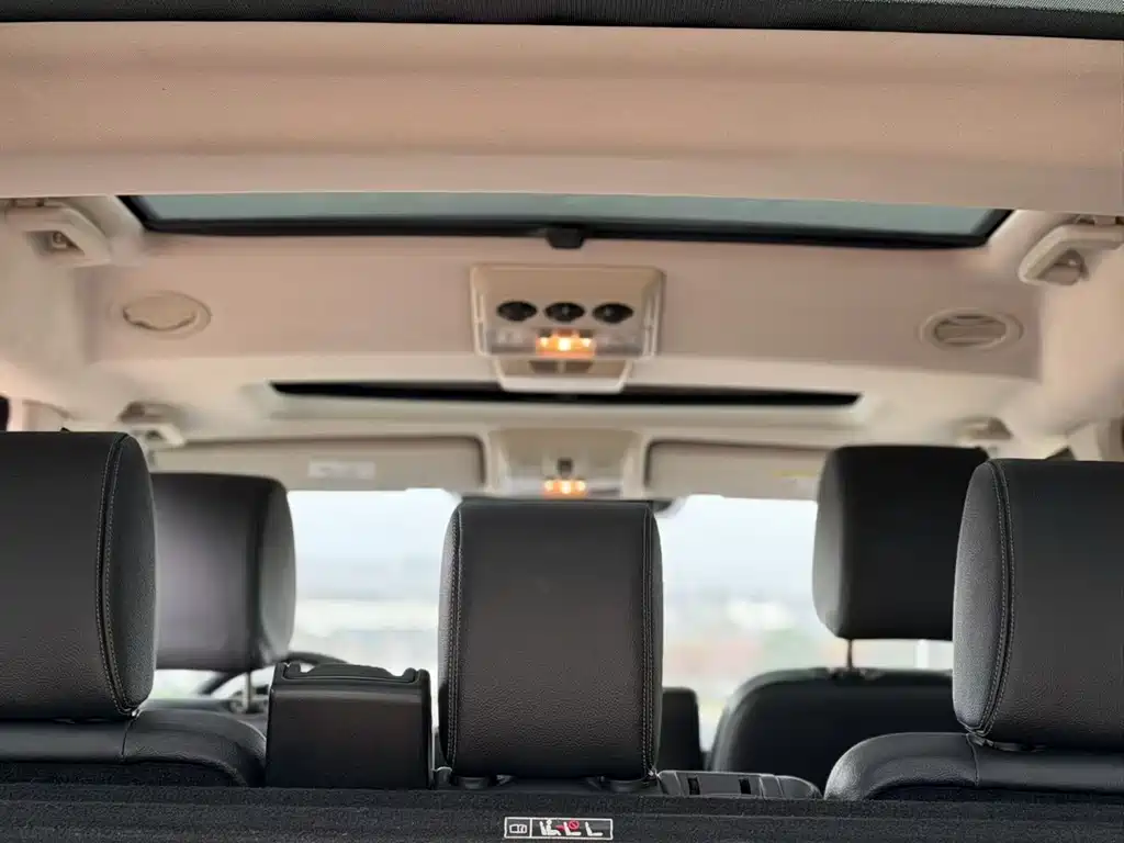 Land Rover Discovery 2016 — фото 6