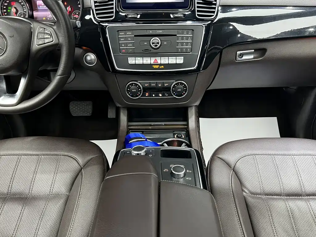 Mercedes-Benz GLE 2016 — фото 11