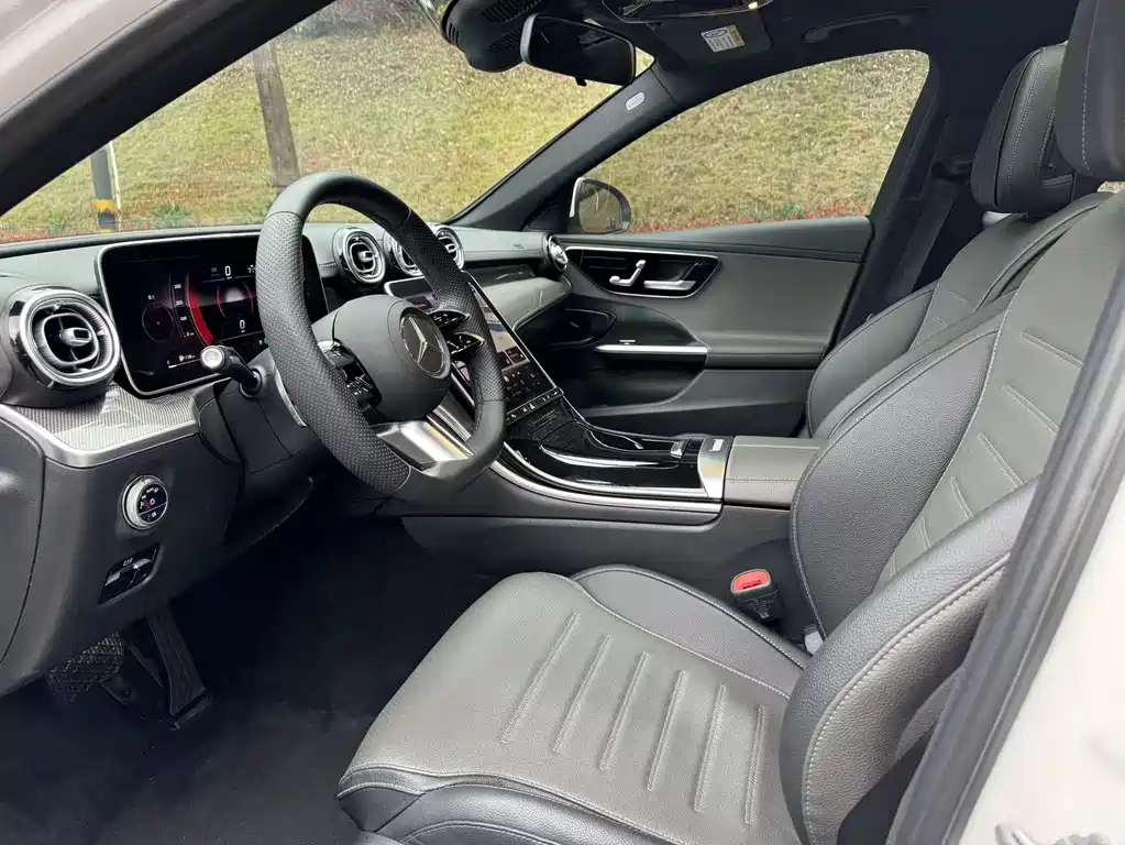 Mercedes-Benz C-Class 2023 — фото 9