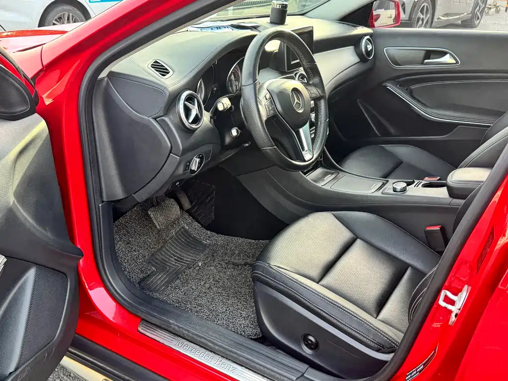 Mercedes-Benz GLA 2015 — фото 7