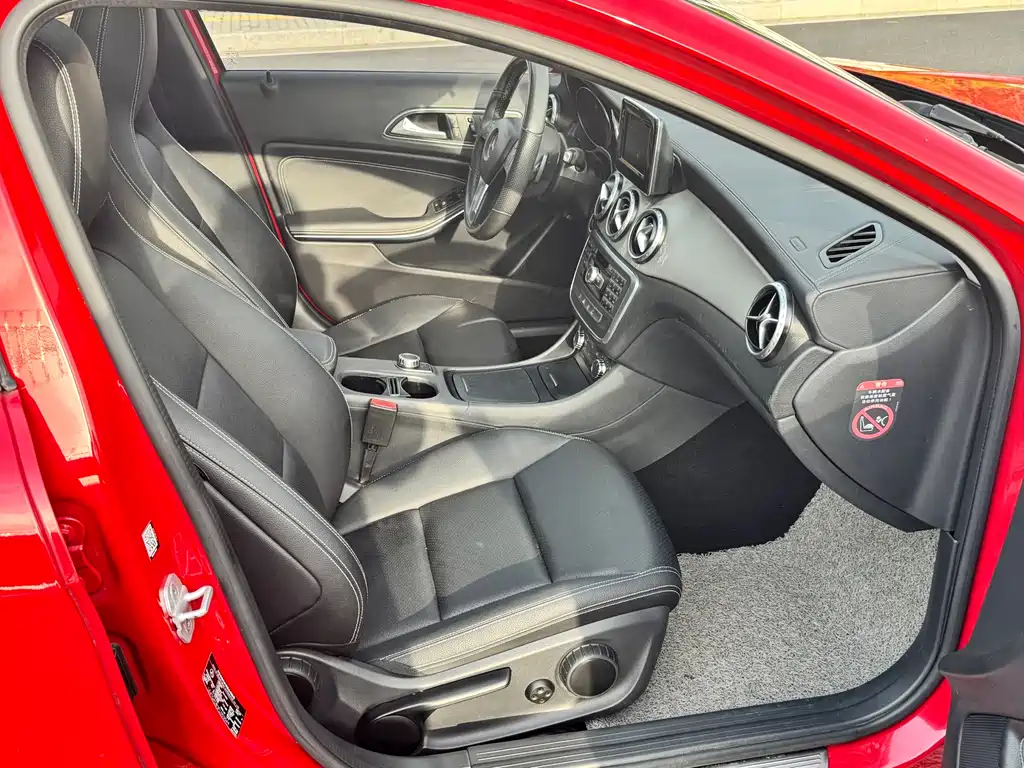 Mercedes-Benz GLA 2015 — фото 13