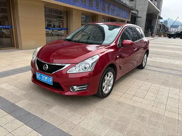 Nissan Tiida 2012