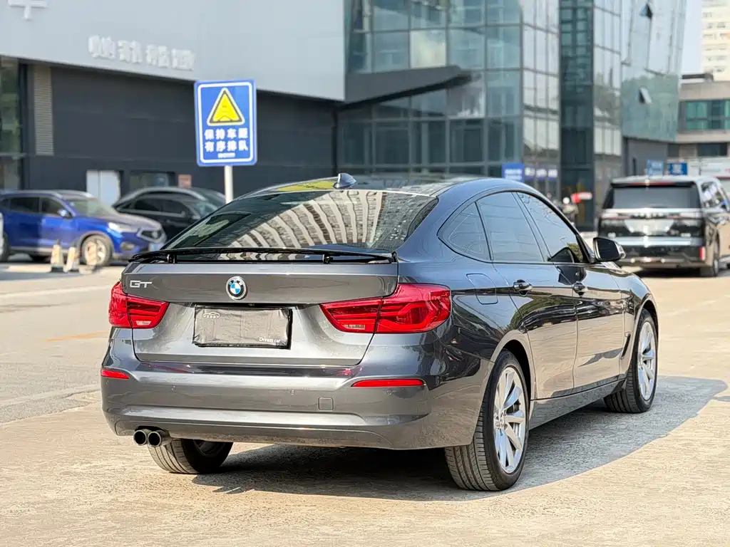 BMW 3 Series GT 2019 — фото 11