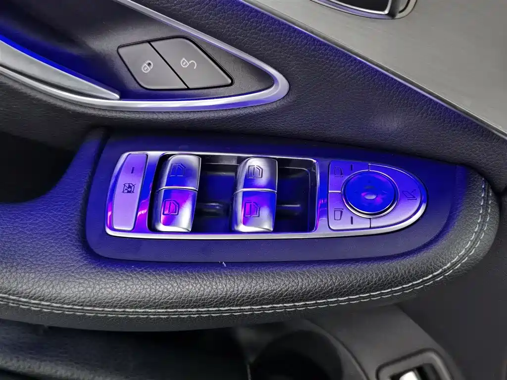 Mercedes-Benz C-Class 2021 — фото 9