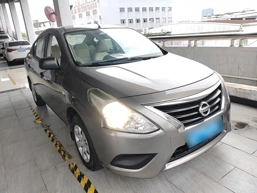 Nissan Sunny 2014 — фото 4