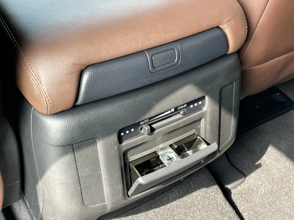 Nissan Patrol 2017 — фото 18