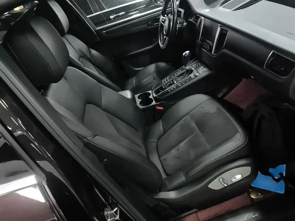 Porsche Macan 2017 — фото 20