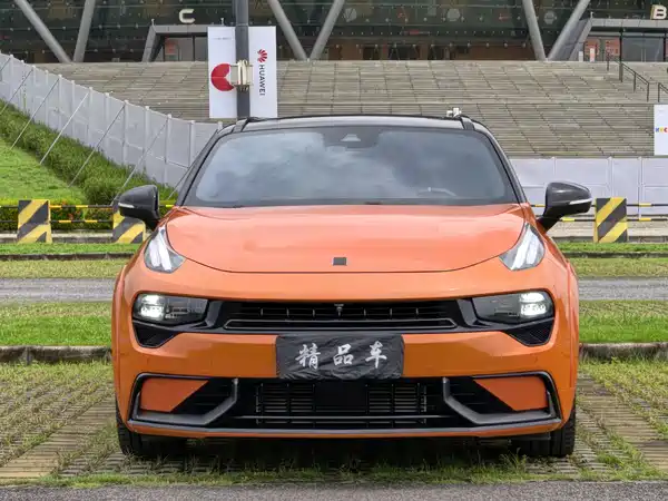 Lynk & Co 02 Hatchback 2021