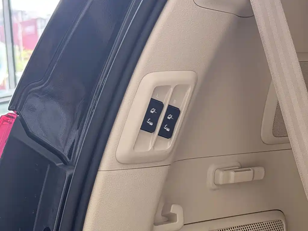 Toyota Prado 2016 — фото 24