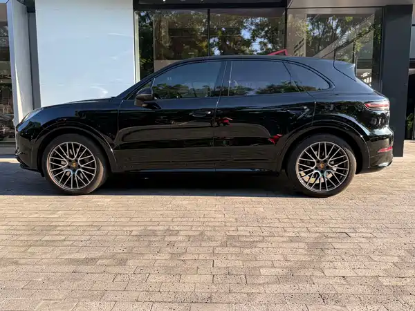 Porsche Cayenne 2020