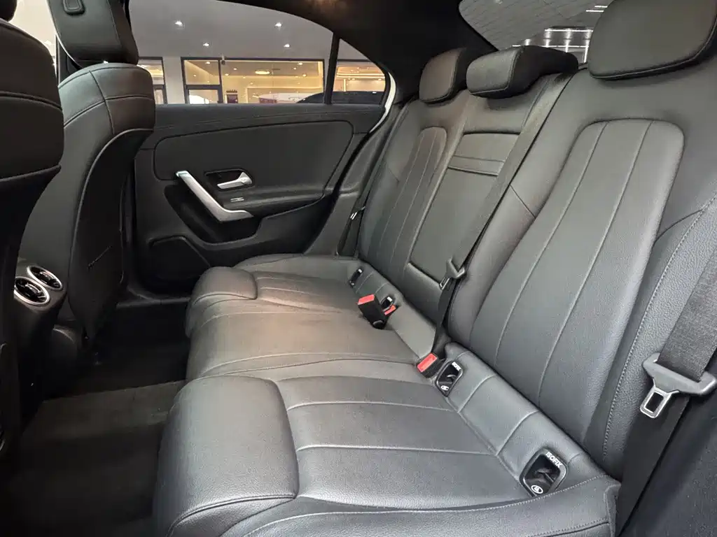 Mercedes-Benz A-Class 2021 — фото 14