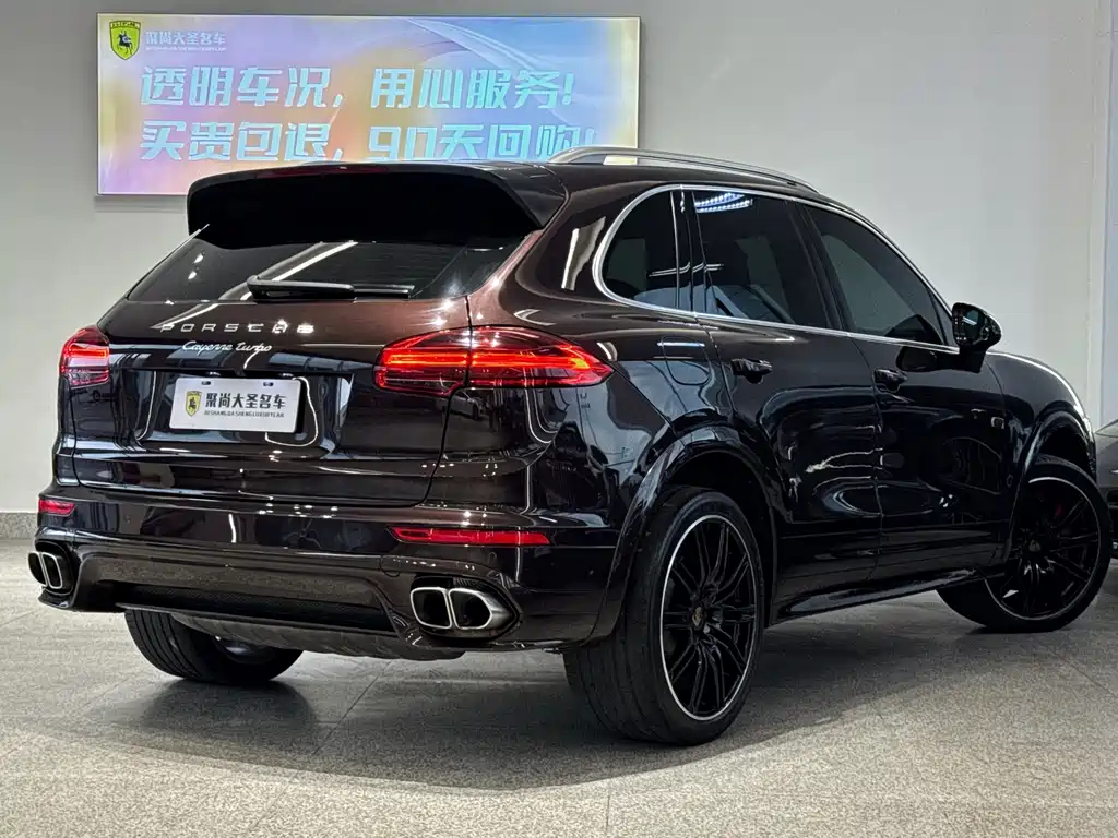 Porsche Cayenne 2015 — фото 7