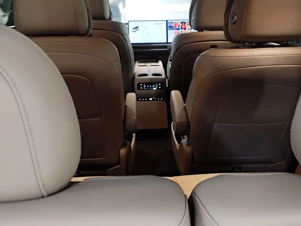 Li Auto i8 2026
