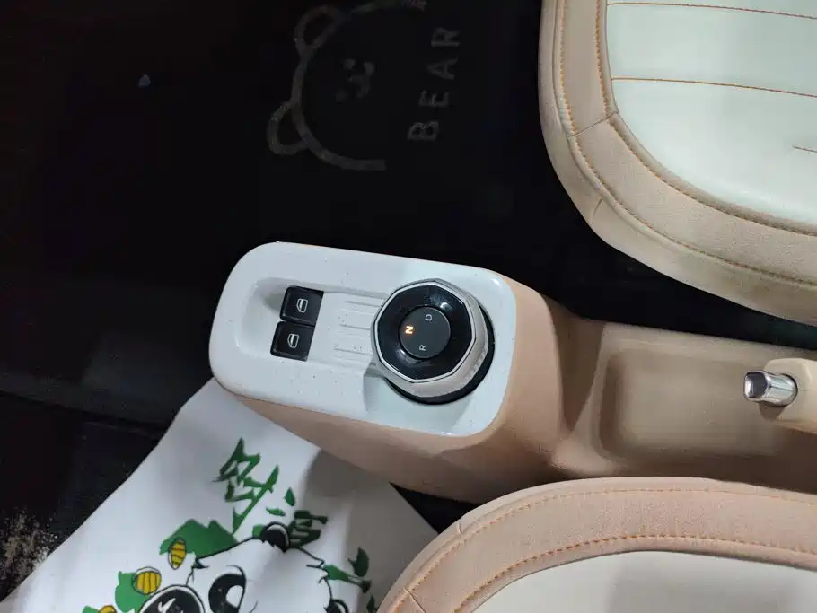 Geely Galaxy Panda 2023 — фото 16