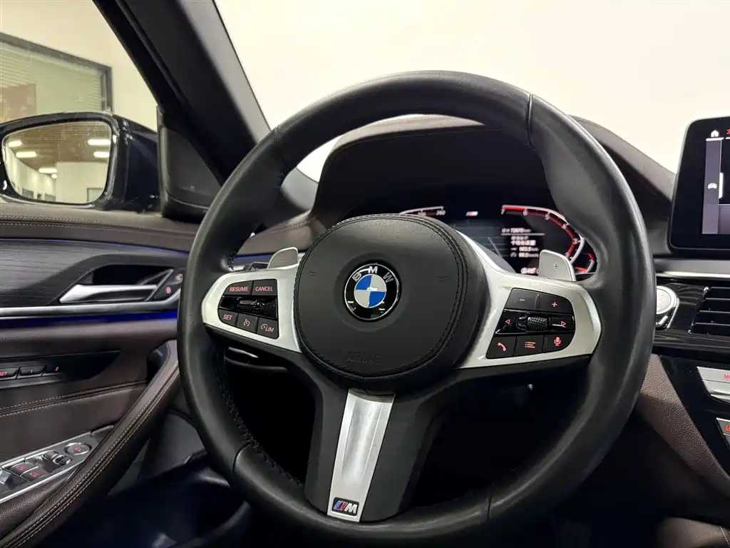 BMW 5 Series 2021 — фото 13