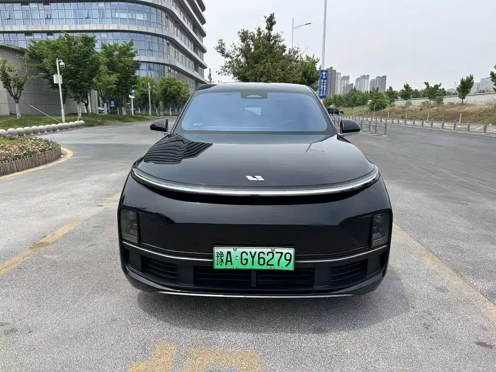 Li Auto Li L8 2025