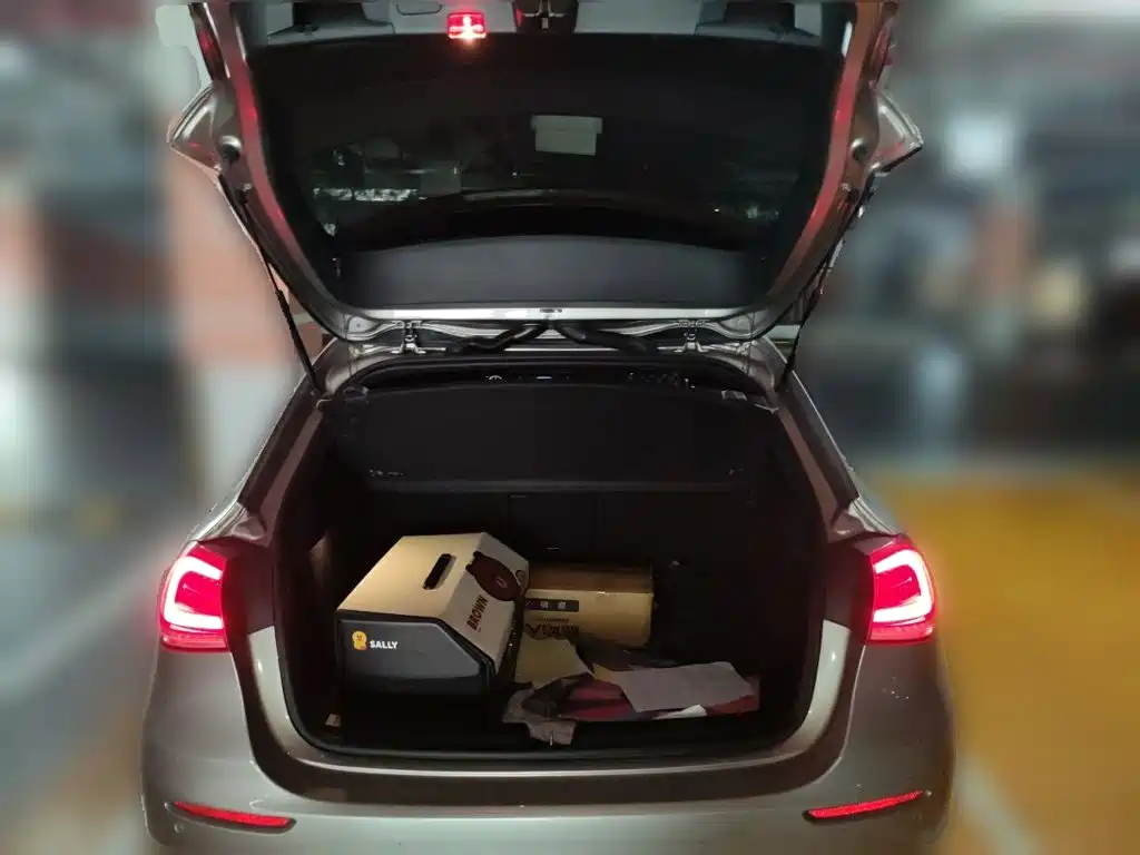 Mercedes-Benz A-Class 2019 — фото 15