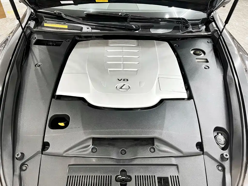 Lexus LS 2015 — фото 22