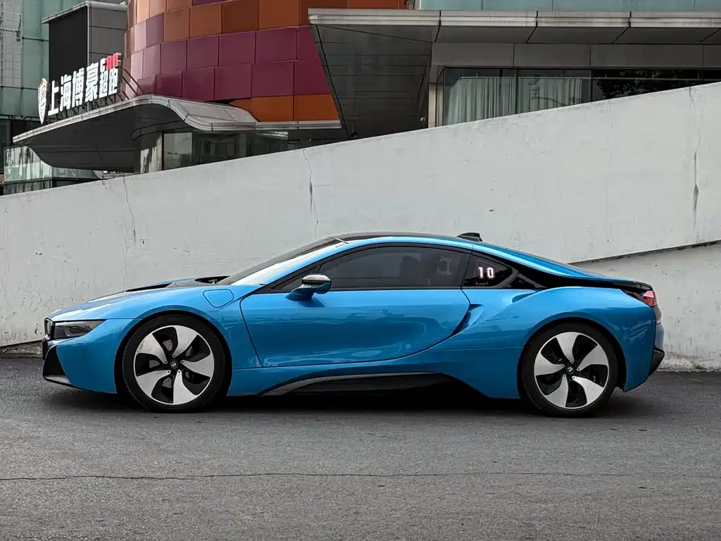 BMW i8 2017 — фото 5
