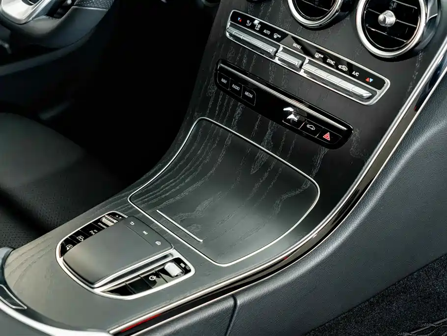 Mercedes-Benz C-Class 2020 — фото 18