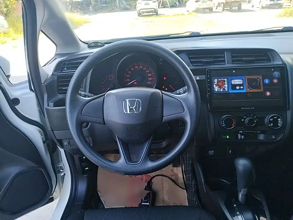 Honda Fit 2018 — фото 11
