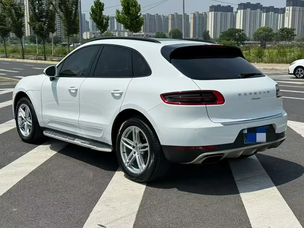 Porsche Macan 2015