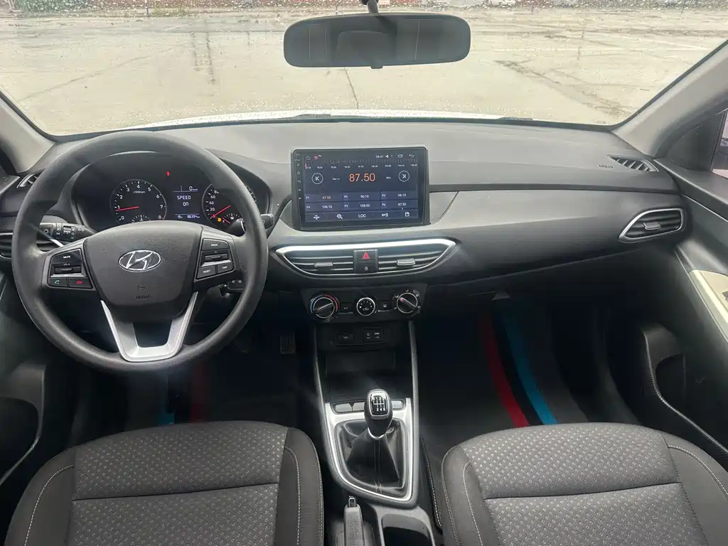 Hyundai Elantra 2017 — фото 7