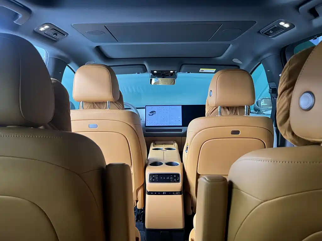 Li Auto i8 2025 — фото 10