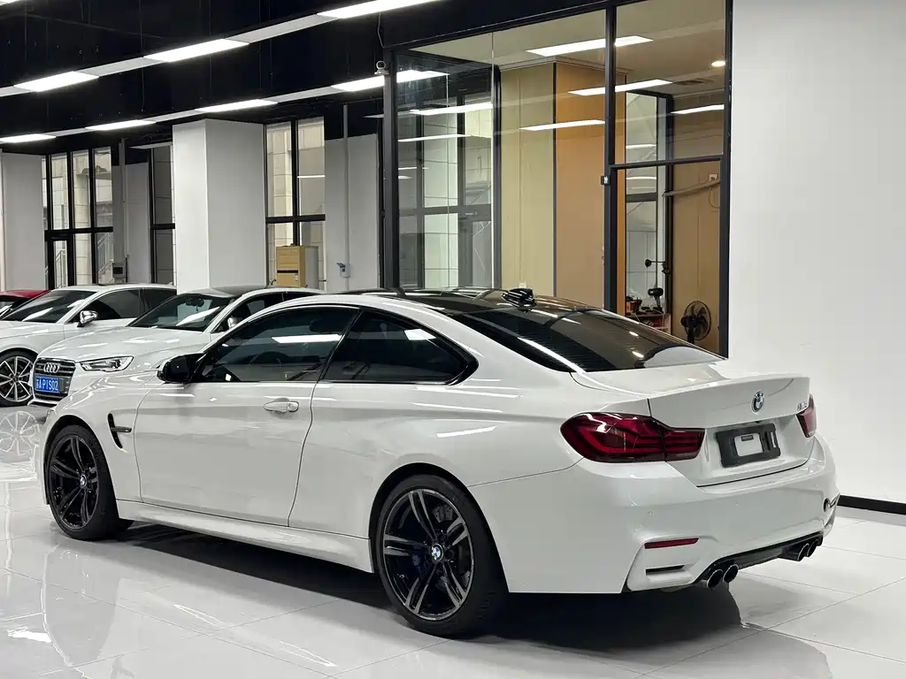BMW M4 2016 — фото 4