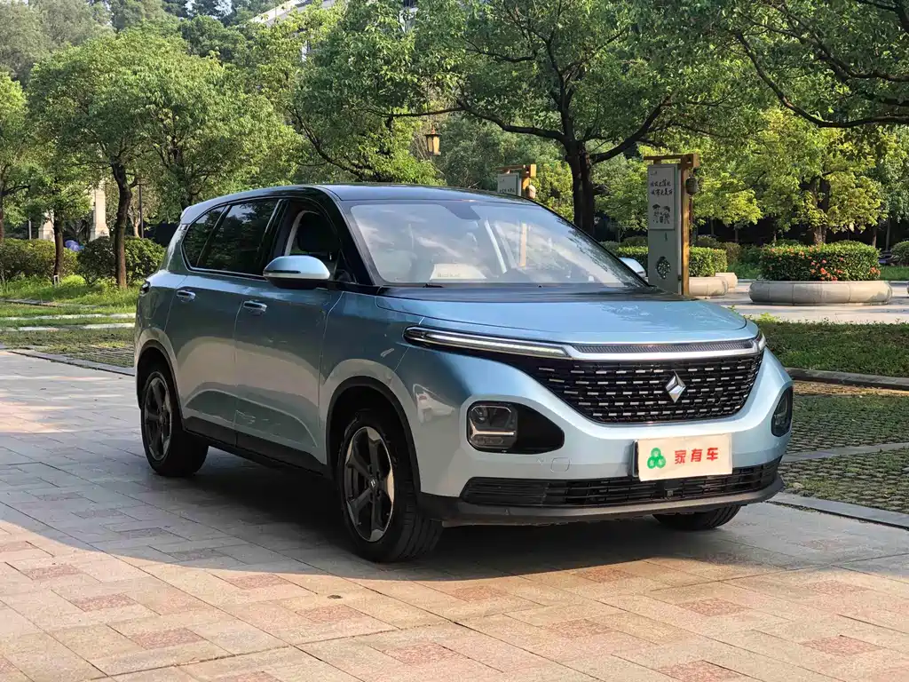 Baojun RM-5 2020 — фото 3
