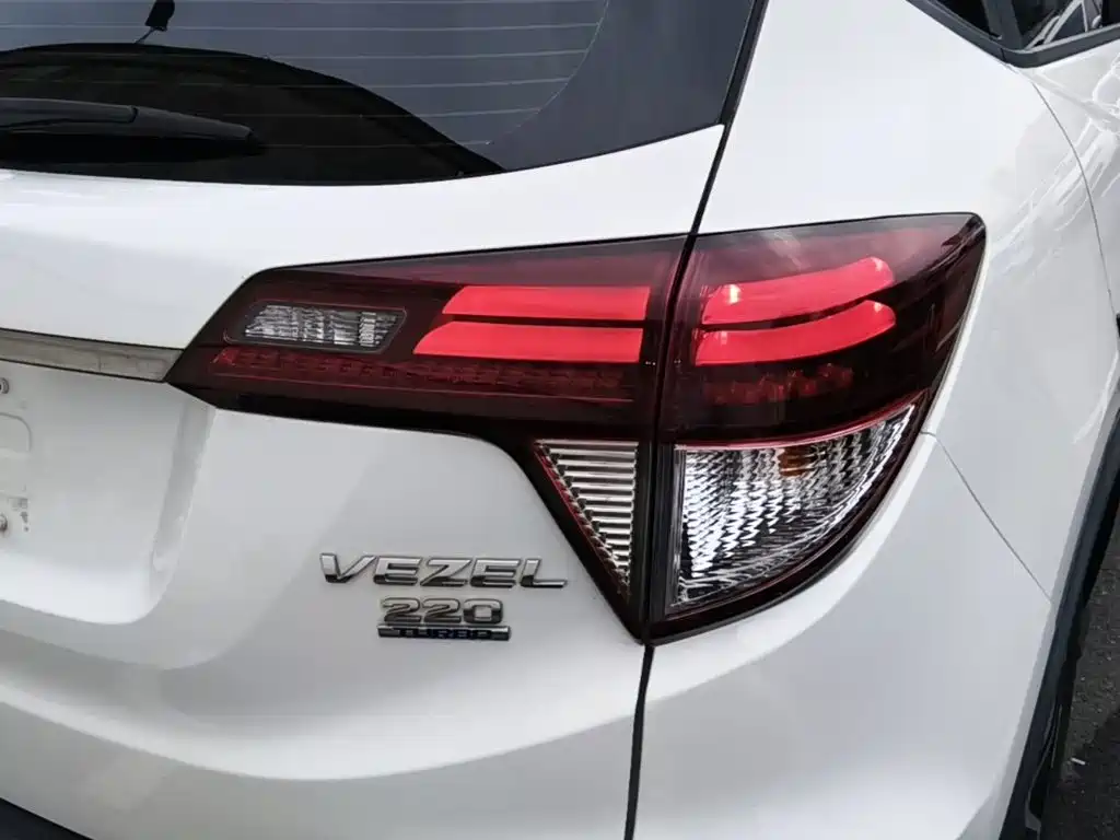 Honda Vezel 2022 — фото 8