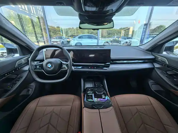 BMW 5 Series 2025