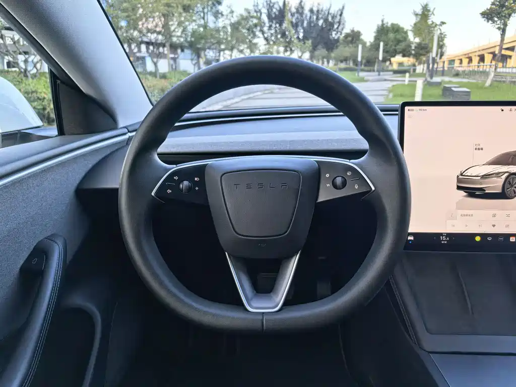 Tesla Model 3 2024 — фото 15