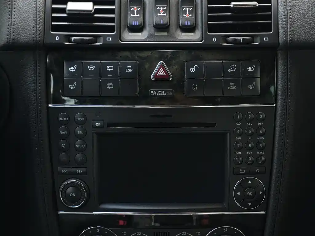 Mercedes-Benz G-Class AMG 2010 — фото 18