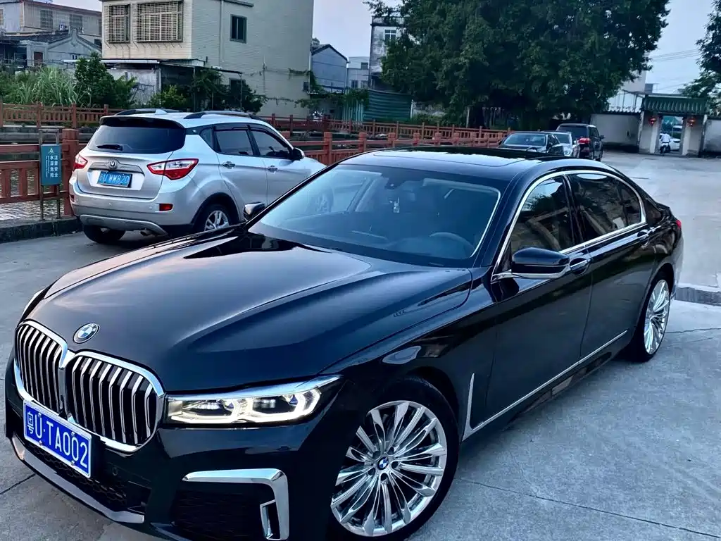 BMW 7 Series 2016 — фото 13